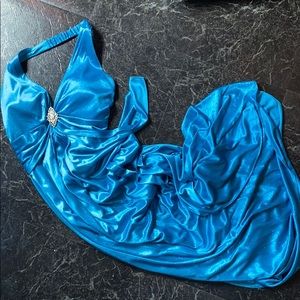 Sparkly bright blue backless formal prom dress
